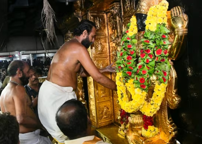 केरल हाईकोर्ट ने सबरीमाला मंदिर की मूर्तियों से 4.54 किलो सोना गुम होने पर जताई चिंता, जांच के आदेश दिए