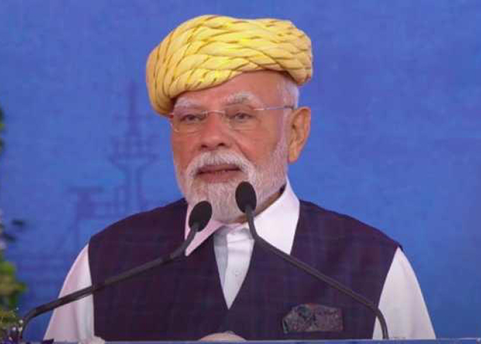 गुजरात में PM मोदी का संबोधन: आत्मनिर्भरता पर जोर, विदेशी निर्भरता को बताया भारत की सबसे बड़ी चुनौती