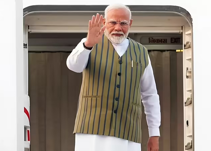 पीएम मोदी अरुणाचल प्रदेश पहुंचे, ईटानगर में स्वदेशी उत्पादों का किया निरीक्षण