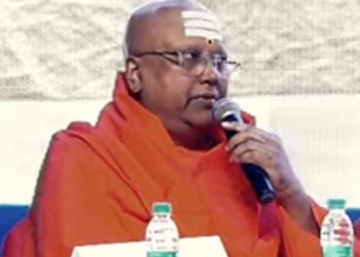 दिल्ली आश्रम कांड: केस दर्ज होते ही बाबा ने निकाले 50 लाख से ज़्यादा, जांच में नए खुलासे