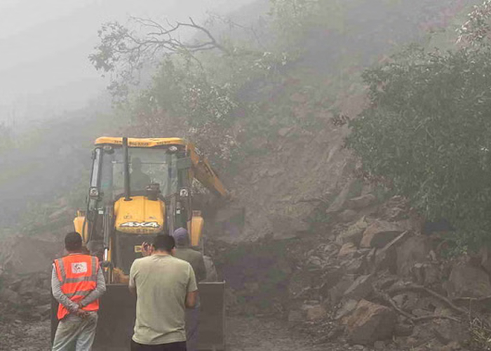 उत्तराखंड में बढ़ा भूस्खलन संकट: राष्ट्रीय राजमार्गों पर 203 खतरे के नए निशान
