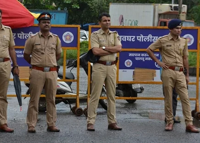 मुंबई के कांदिवली ईस्ट में दुकान में गैस सिलेंडर ब्लास्ट, 7 घायल