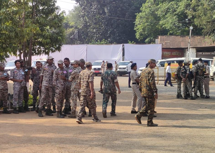 छत्तीसगढ़: आज 208 माओवादी करेंगे आत्मसमर्पण, 153 हथियार होंगे पुलिस के हवाले