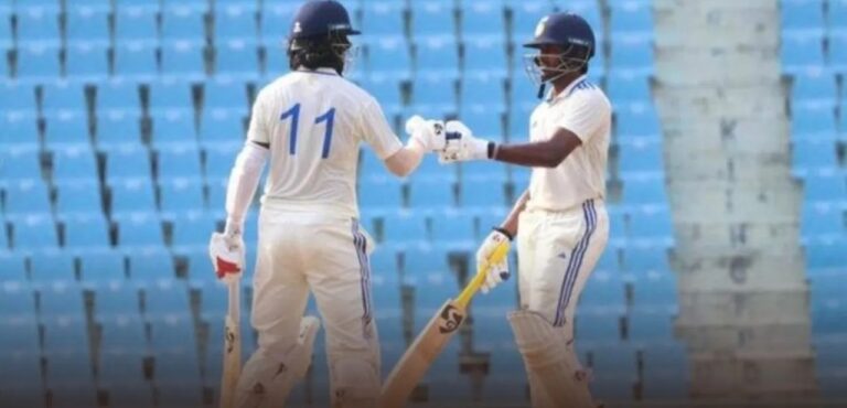 Ind Vs WI: वेस्टइंडीज के फाइटबैक से पांचवे दिन पहुंचा दिल्ली टेस्ट, जीत के लिए टीम इंडिया को बनाने हैं इतने रन